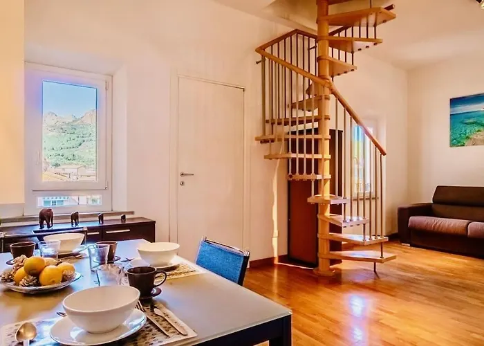 La Terrazza Sul Mare 阿祖罗港