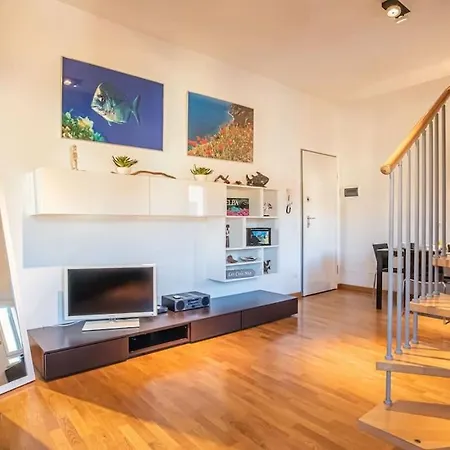 La Terrazza Sul Mare 阿祖罗港