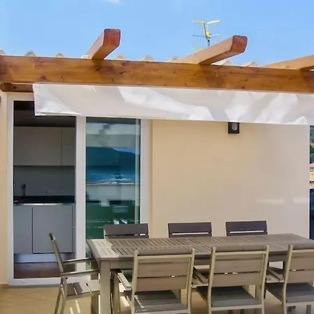 La Terrazza Sul Mare 公寓 阿祖罗港